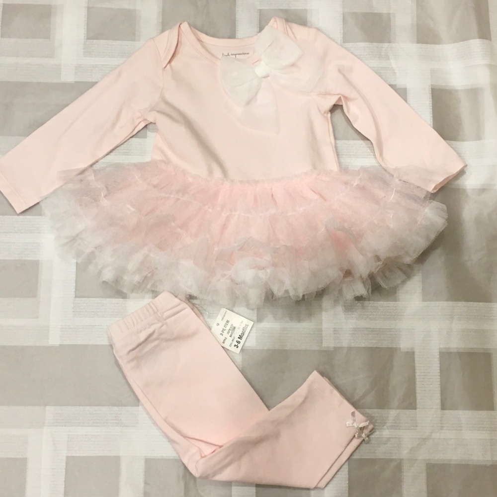 First impression baby girl set NWT size 3-6 months.